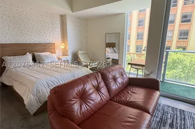 151 SE 1st St #405 1