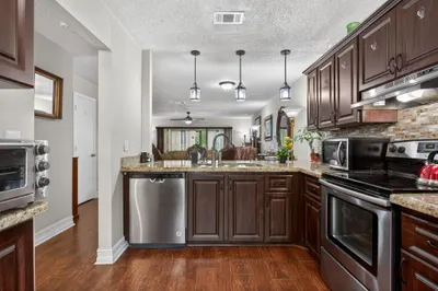 2122 NE 44th Street 1