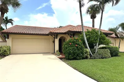 2390 Bobalink Court Sw 1