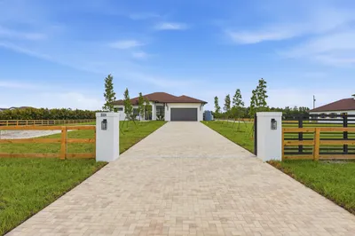 2324 Deer Run Trail 1