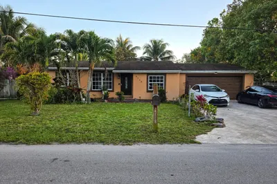 4118 Ruth Rd Lake Worth, FL 33461