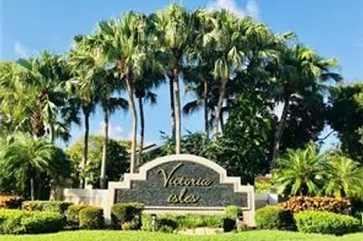 5809 NW 48th Ave 1