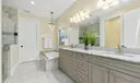 202 E Riverside Drive Photo