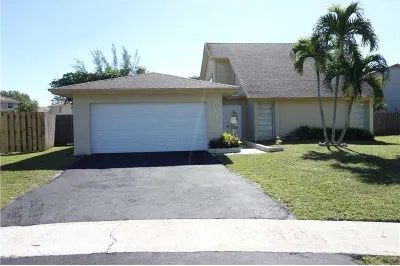 9310 NW 39th Ct 1