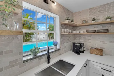407 S 56th Ter 1