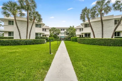 10190 Collins Ave #102 1