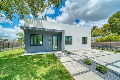 2260 E 9th Ave 1