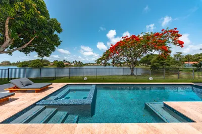 AMAZING POOL VIEW