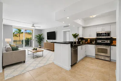 403 S Sapodilla Avenue #307 1