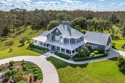 1802 SW Trailside Path 1