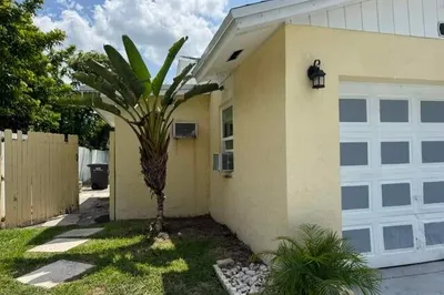 1800 PINEHURST Drive #1 1