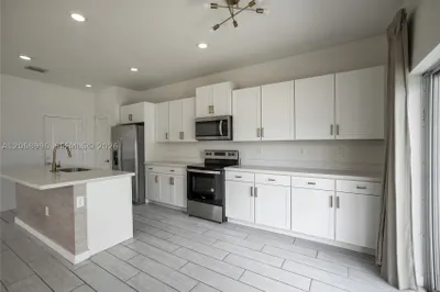 833 SE 19th St 1