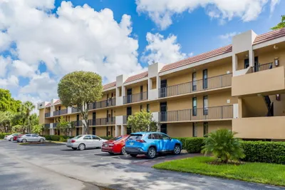 6427 CORAL LAKE Drive #303 1