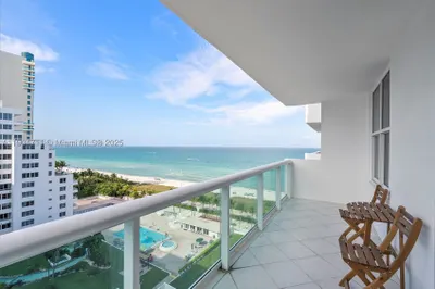 5001 Collins Ave #11F 1