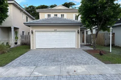 237 SE 32nd Ave 1