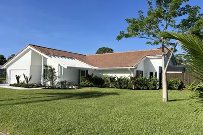 1951 SE Erwin Road 1