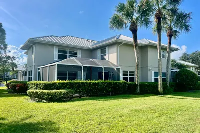 2833 SW Lakemont Place 1