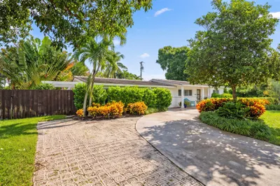 251 Gregory Place 1