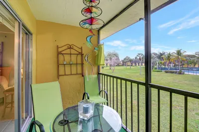 512 Meadows Circle #512 1