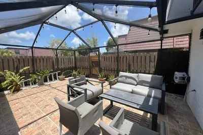 7542 Courtyard Run E 1