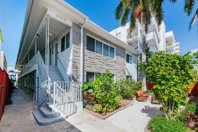 1242 Alton Rd #206 1