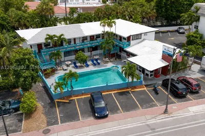 4117 N Ocean Blvd 1