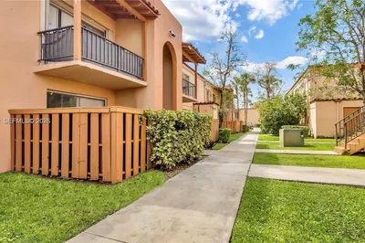 7231 Miami Lakes Dr #C5 1
