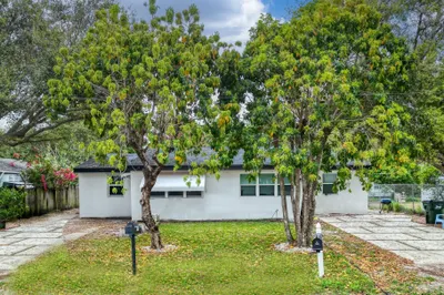 118 SW 7th Street 1
