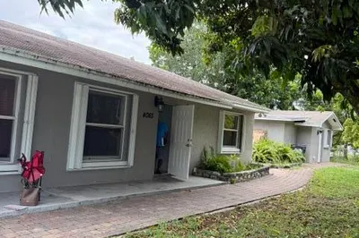 4063 Belle Road #B 1