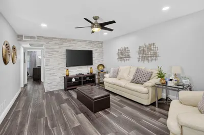 463 Mansfield L 1