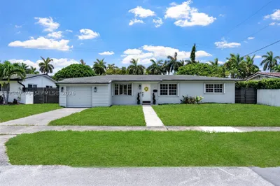 9075 SW 48th Ter 0 1