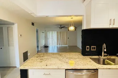 386 Bennington Lane 1