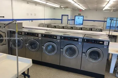 Laundromat Hallandale Beach 1