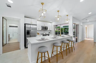 2301 Pin Oak Court 1