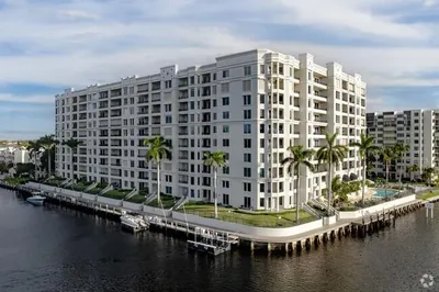 2880 NE 14th St Causeway #413 1