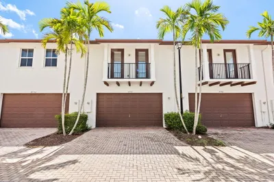 4750 Monarch Way 1