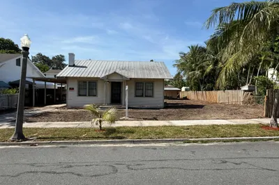 707 Kanuga Drive 1