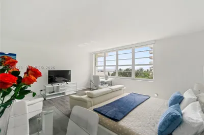 100 Lincoln Rd #538 1