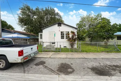 1053 NW 55th St 1