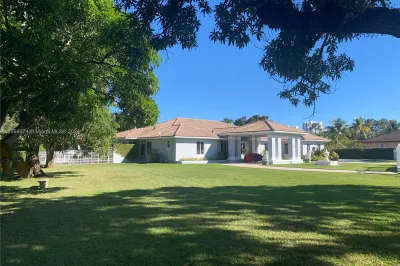 7625 SW 75th Ave 1