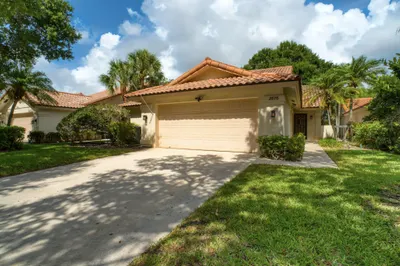 2575 Iroquois Circle 1