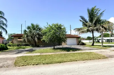 118 SE 10th Court 1
