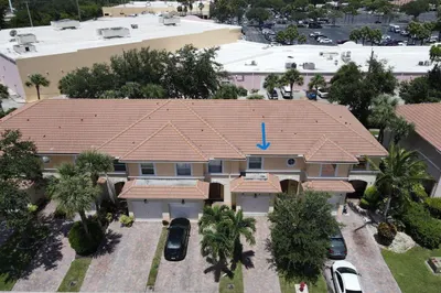 2210 Seminole Palms Drive 1