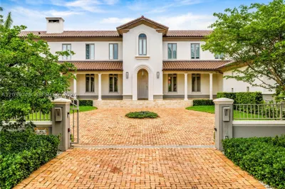 165 Paloma Dr 1