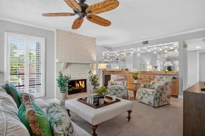 3400 TWIN LAKES Terrace #201 1