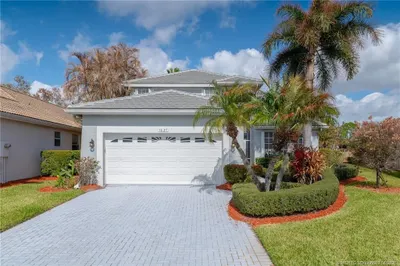 1627 SE Ballantrae Boulevard 1