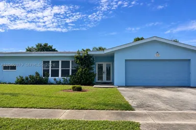 3700 NW 25th St 1
