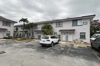200 SW 113th Ave #203 1