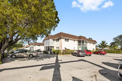 10270 N Military Trl #5B 1
