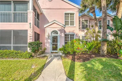411 NE Plantation Road #511 1